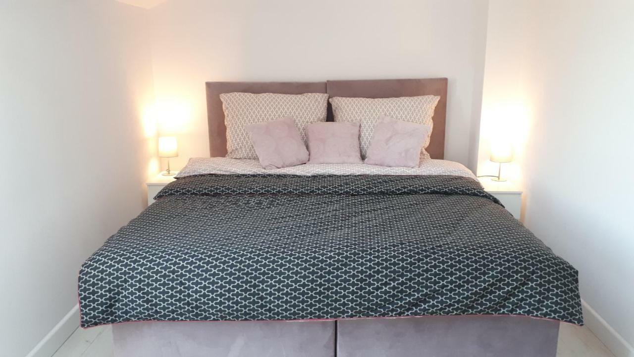 Lawendowy Zaulek Apartment Debina  ภายนอก รูปภาพ