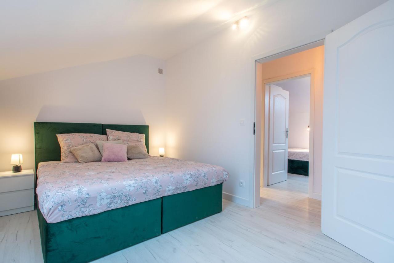 Lawendowy Zaulek Apartment Debina  ภายนอก รูปภาพ