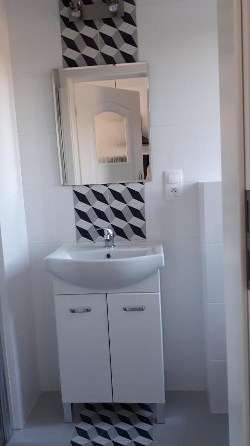 Lawendowy Zaulek Apartment Debina  ภายนอก รูปภาพ